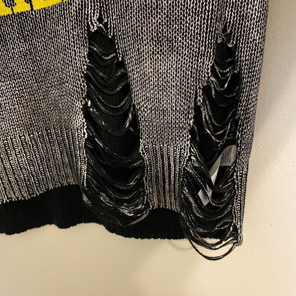 Silver Sweater - Picture 6 of 7